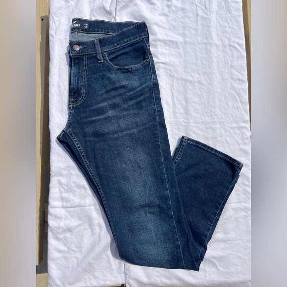 Hollister Epic Flex Slim Straight Jeans - Picture 2 of 4